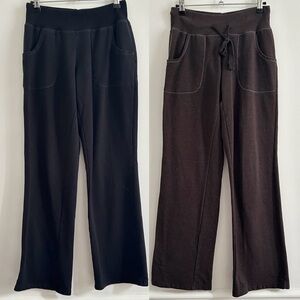 Bundle of 2 Eddie Bauer Bootcut Sweatpants in Black and Brown size Small Pockets